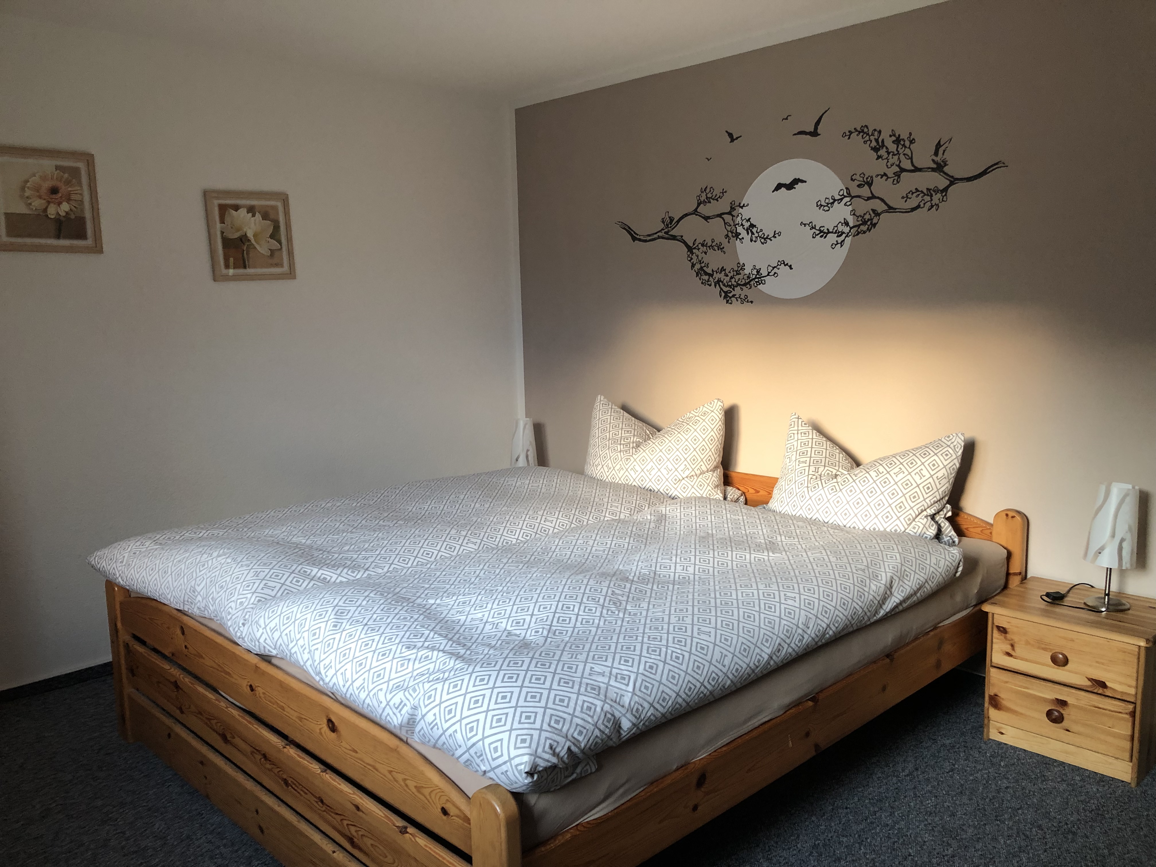 Schlafzimmer 1